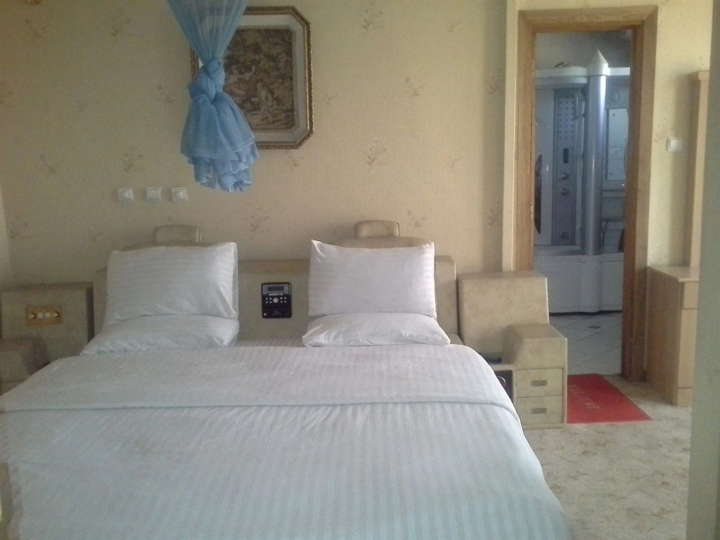 Crown Hotel