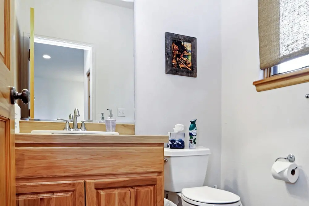 Condo on Shuttle Route 3 Bedrooms 4 Bathrooms Condo