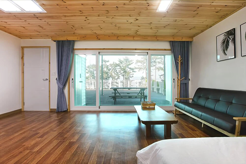 Seasidepine Pension