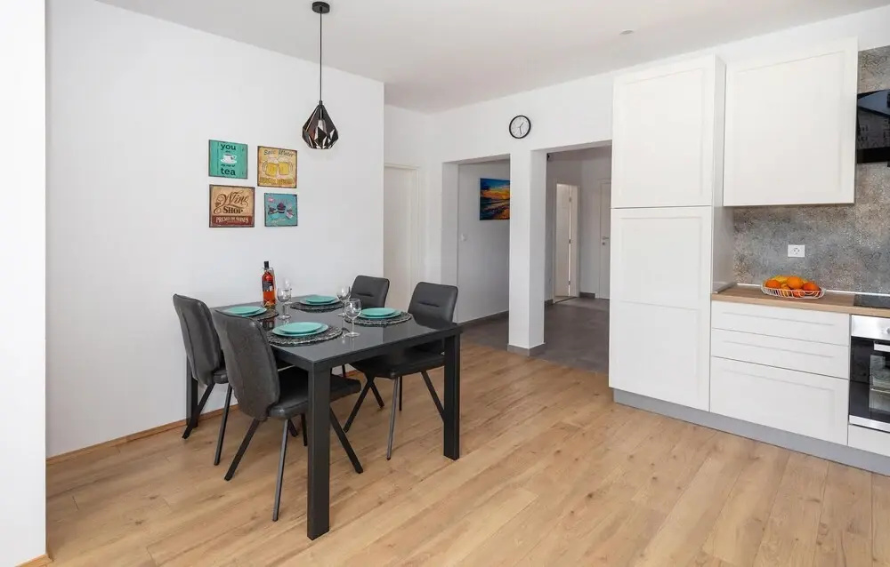 Beautiful Home in Opuzen With Wifi and 2 Bedrooms