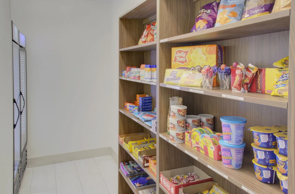Holiday Inn Express & Suites Le Mars by IHG