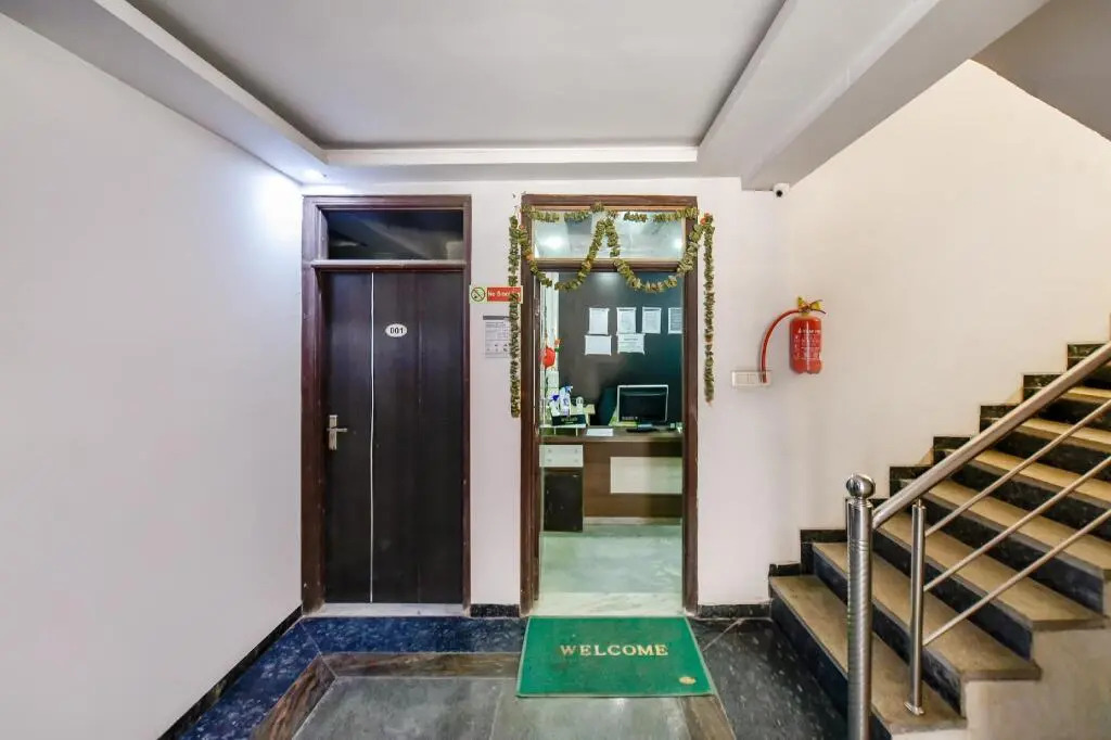 Oyo Flagship 74226 Shri Sai Shyam
