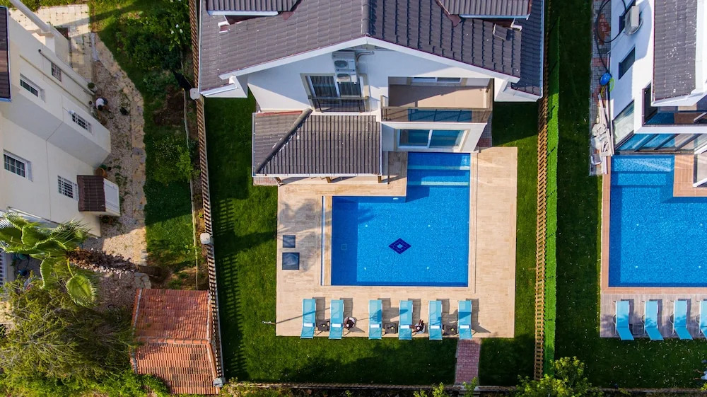Lilly Villa 1