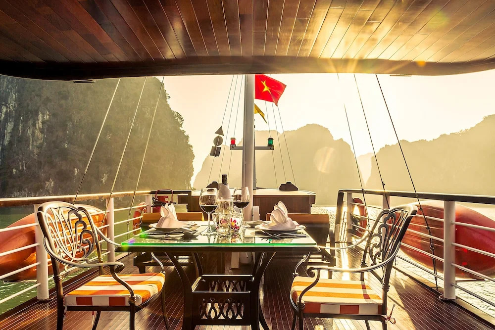L'Azalée Cruises