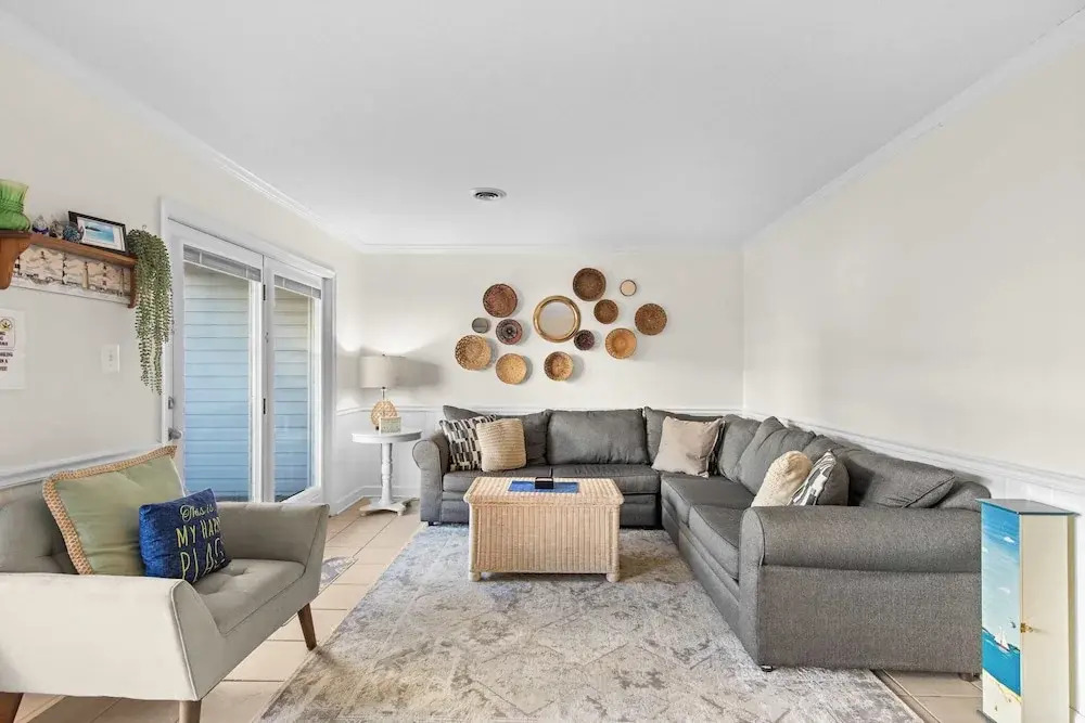 San Remo 108 Ocean-block 2BR Condo, Pool Access, Private Patio & Parking