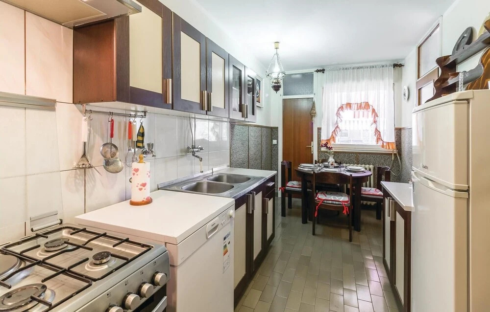 Awesome Home in Pula With Wifi and 2 Bedrooms