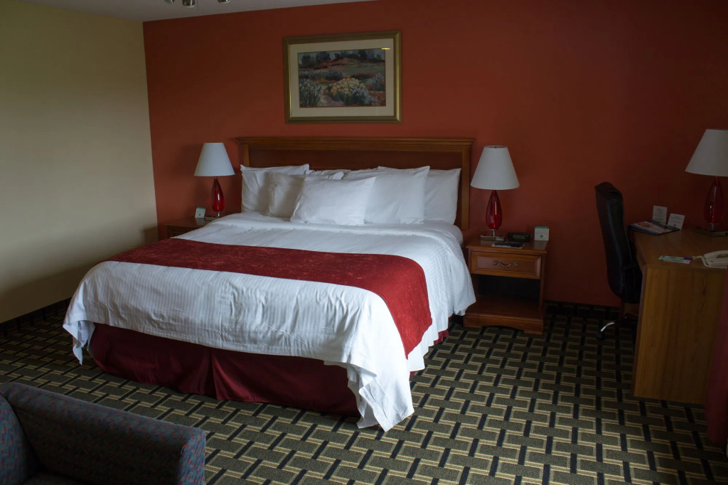Baymont Inn and Suites Springfield
