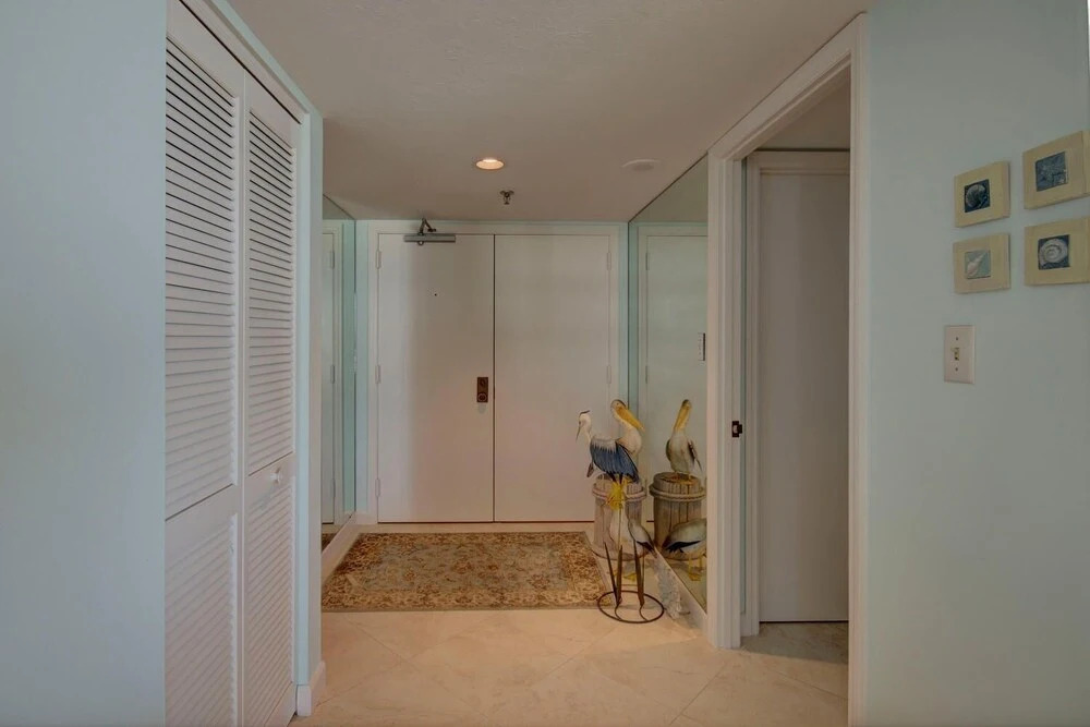 Rs 2304 - Royal Seafarer 2 Bedroom Condo by Redawning