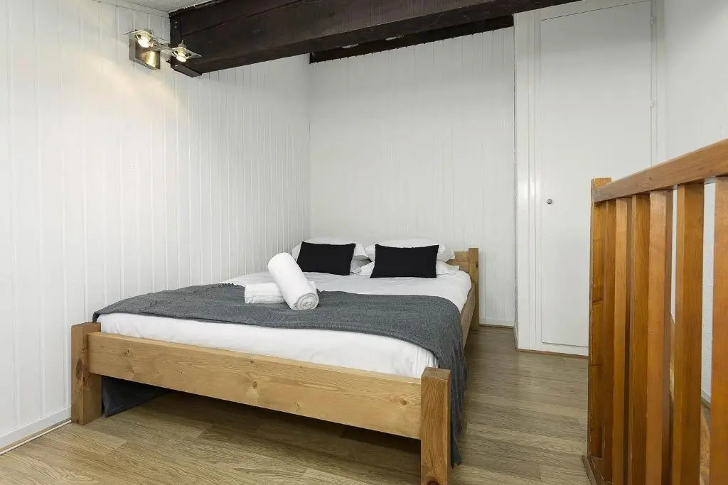 Apartment Forclaz 4B - Alpes Travel - Central Chamonix - Sleeps 4