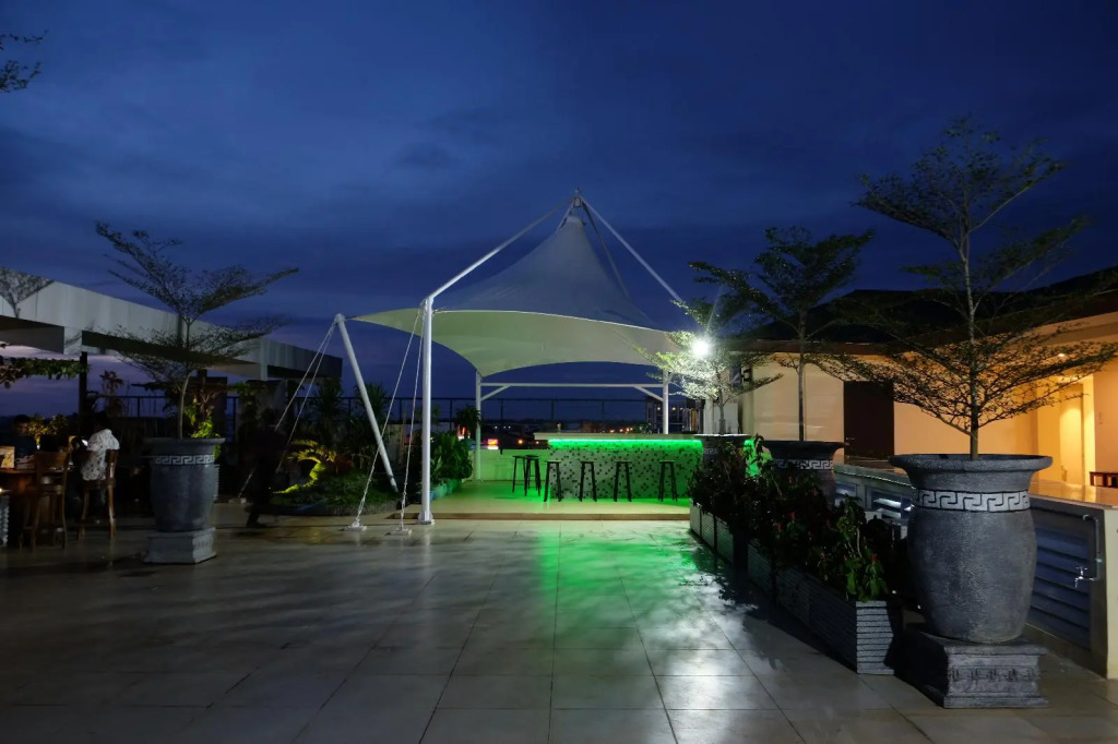 Nevada Ketapang Hotel