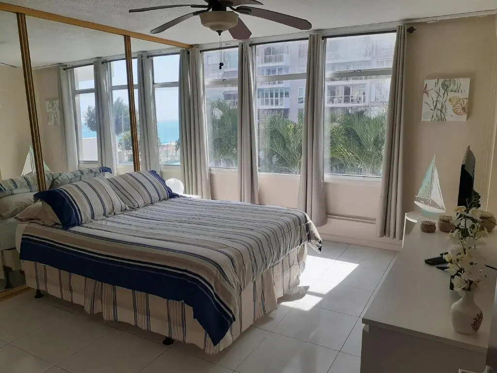 Coral Beach Isla Verde Beach Front Large 1 Bedroom Apt 208 Tower 1