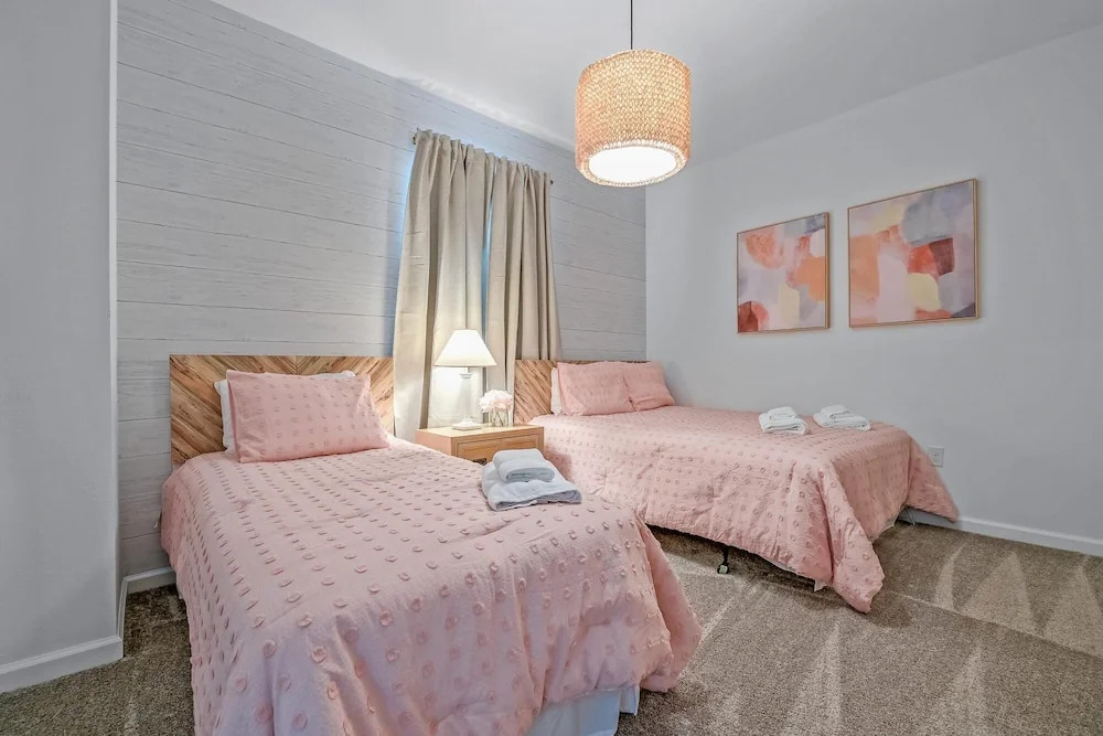 Magical Getaway - Super Cute 3BR Apartment