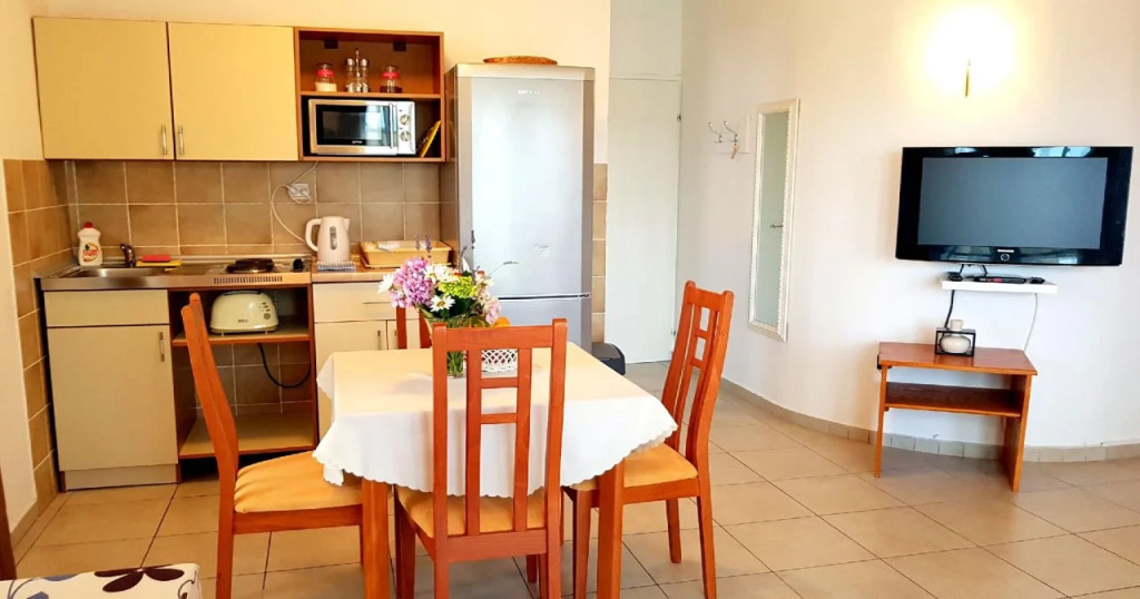 Gregovic Family Apartments