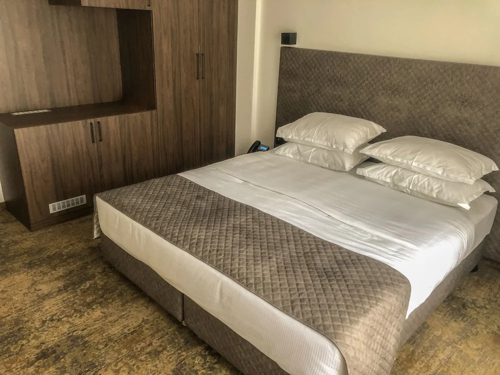 Hotel Qama