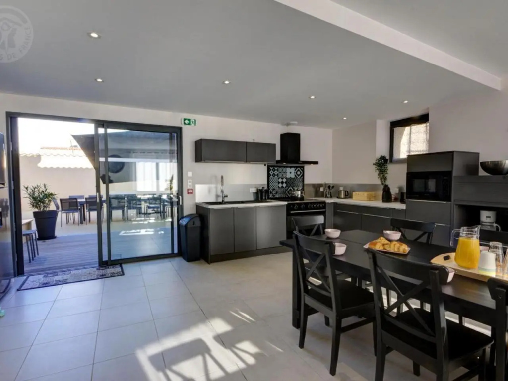 Gîte spacieux avec espace extérieur et jacuzzi à Montchal - FR-1-496-234