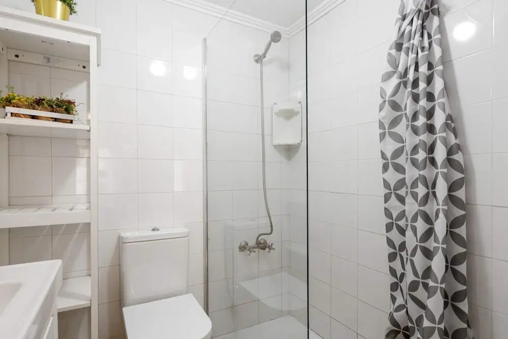 Portuguese Design 1 Bedroom Apartment in the Heart of Lisbon