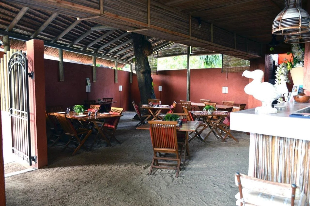 Sous le Badamier Quiet Boutique Hotel with Pool near Grand Baie