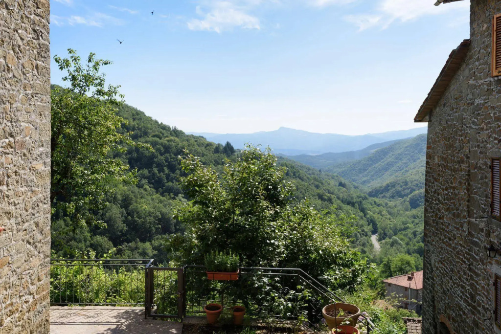 Il Borgo Dei Corsi - Charming Holiday Apartments in Tuscany