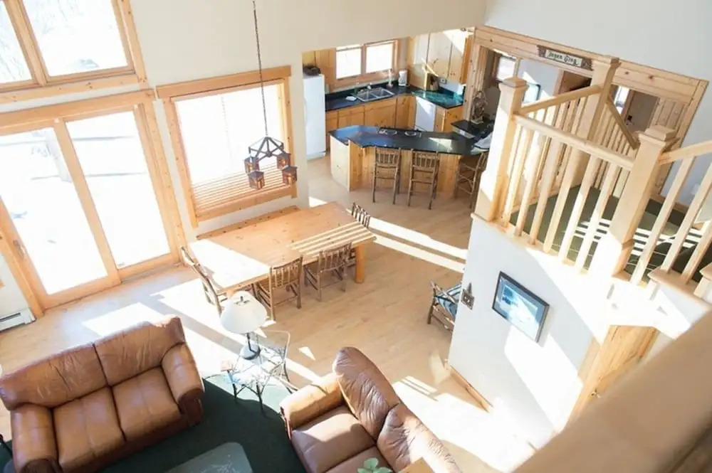 Cove Point Lodge