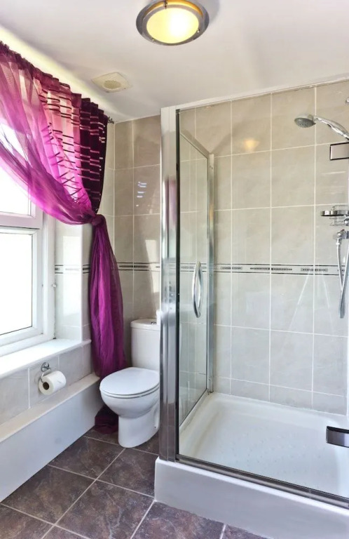 Westwood Guest House - Room Only