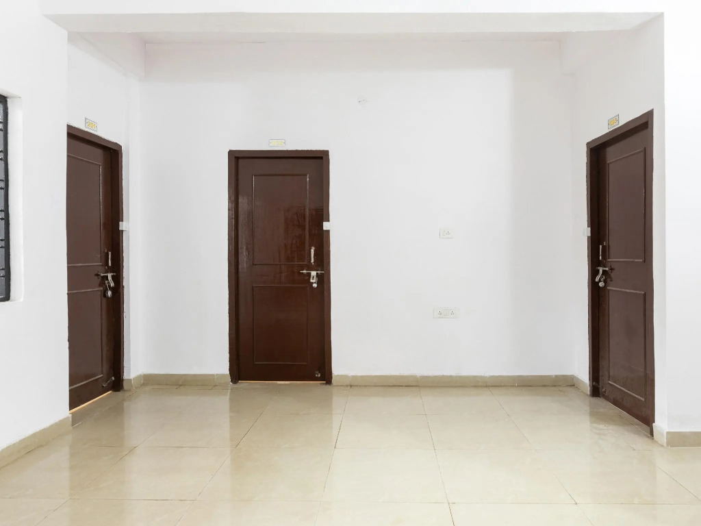 OYO 28691 Hotel Golden Star