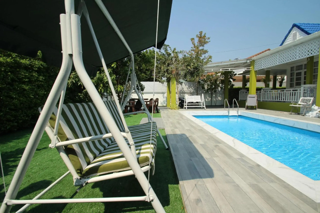 Little home poolvilla