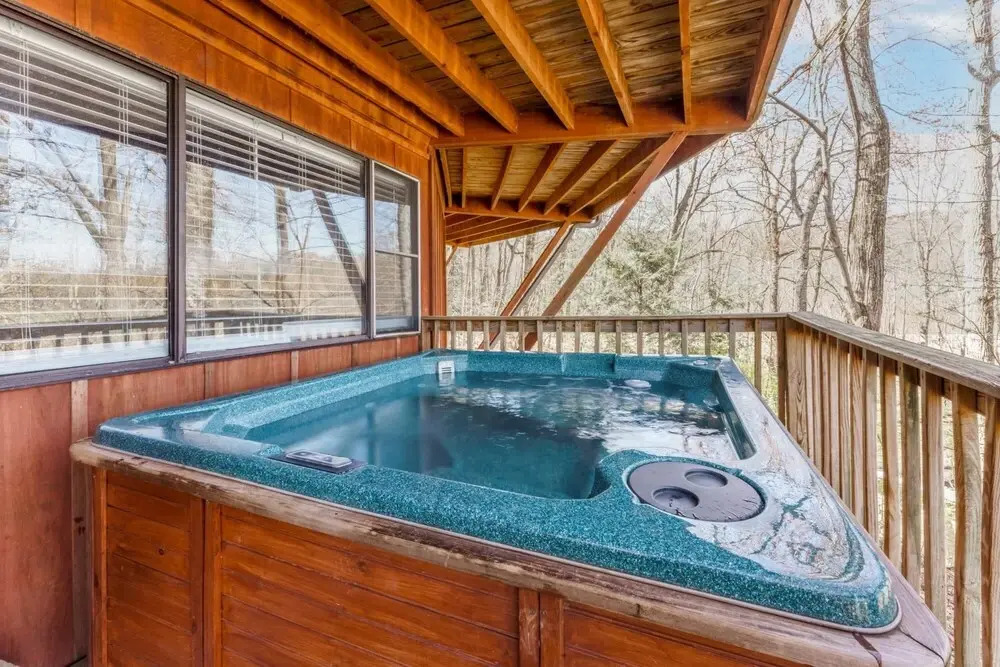 Beary Fun Chalet Hot Tub Mountain Views Arcade Located on Ski Mountain