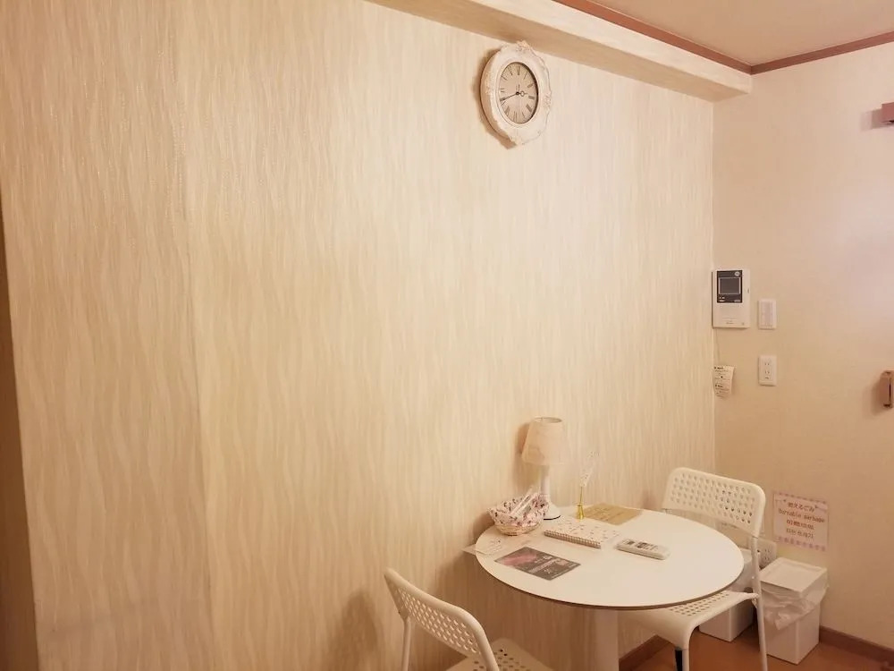 Hosei Apartment 101