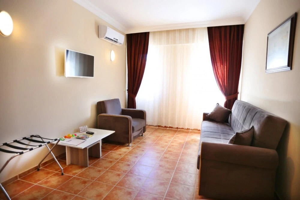 Comfortable Family Room With Balcony With Access to Private Beach in Marmaris