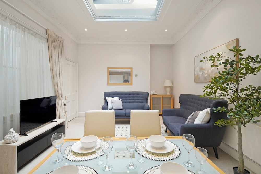 Hertford Flat 3