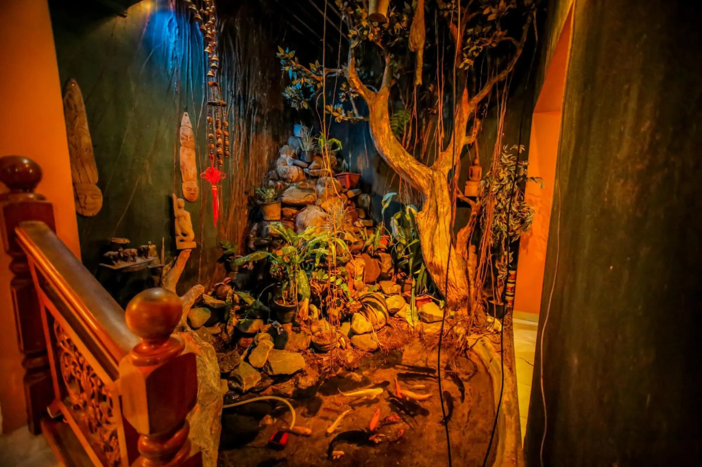 The Frangipani motel