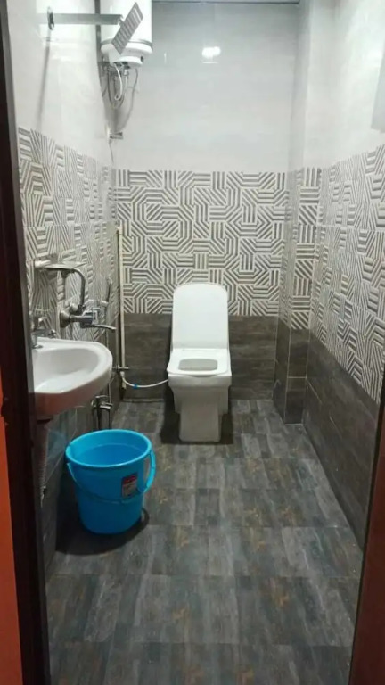 iROOMZ Lake View Palace