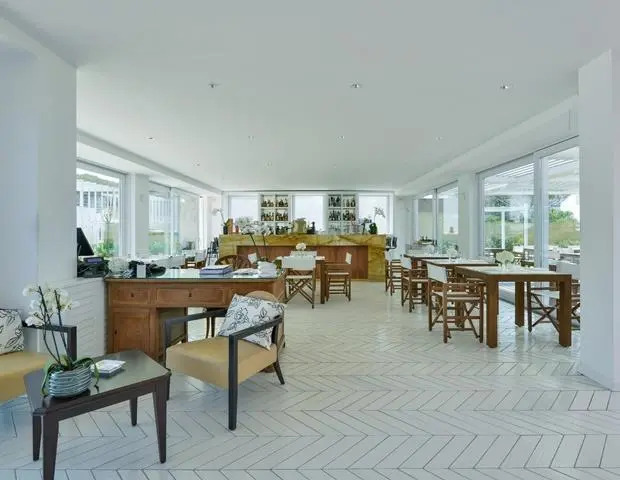 Beach Club 93