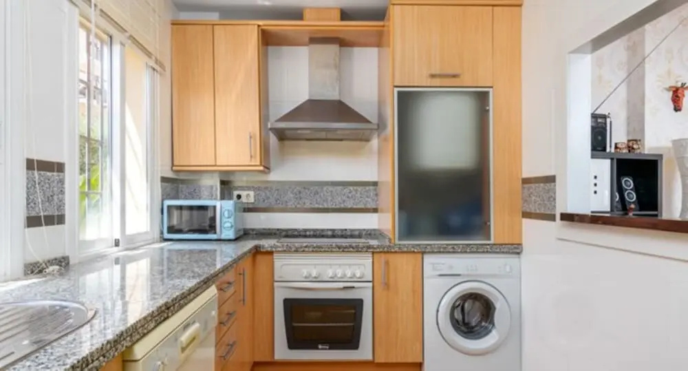 Apartment - 3 Bedrooms with Pool and WiFi - 107926
