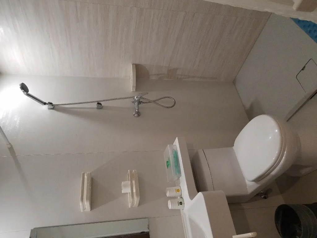 Jitai Hotel (Shanghai Train Station South Square)