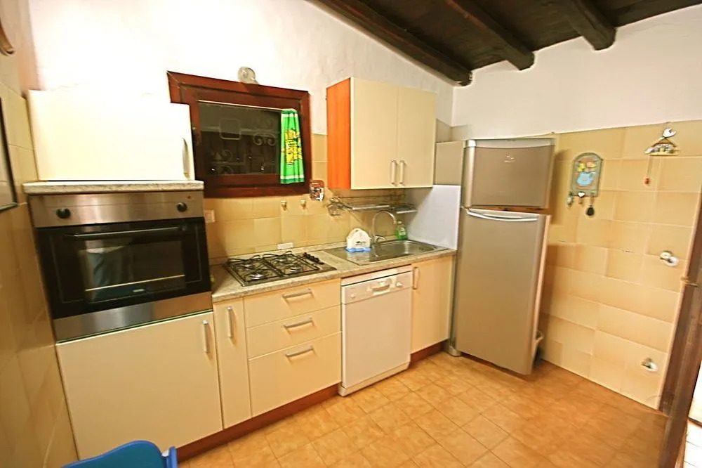 Casa Girgolu