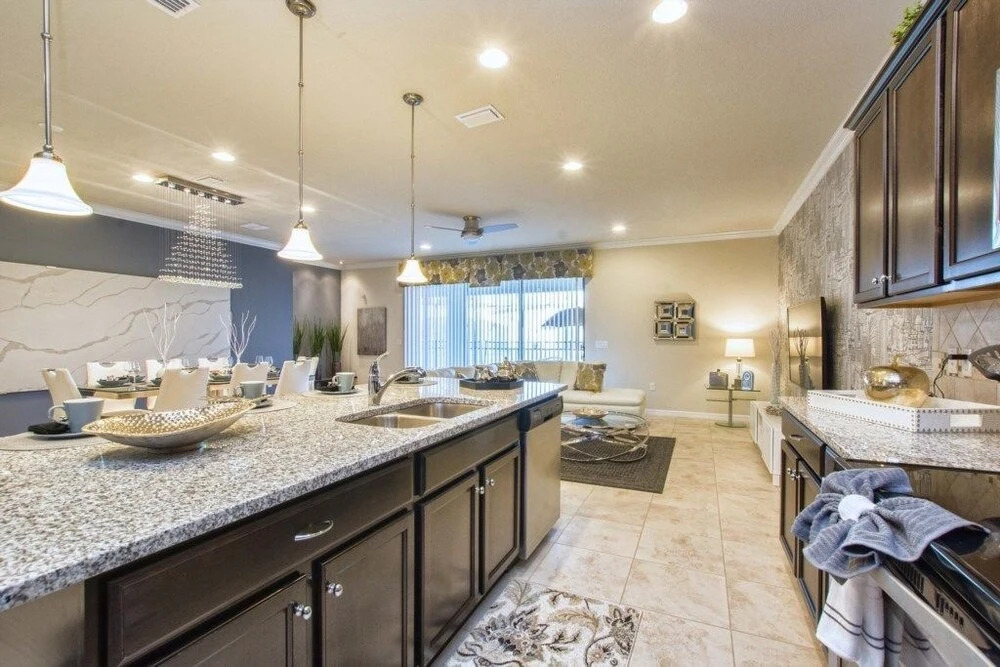 Amazing House! Windsor at Westside - 8817MD