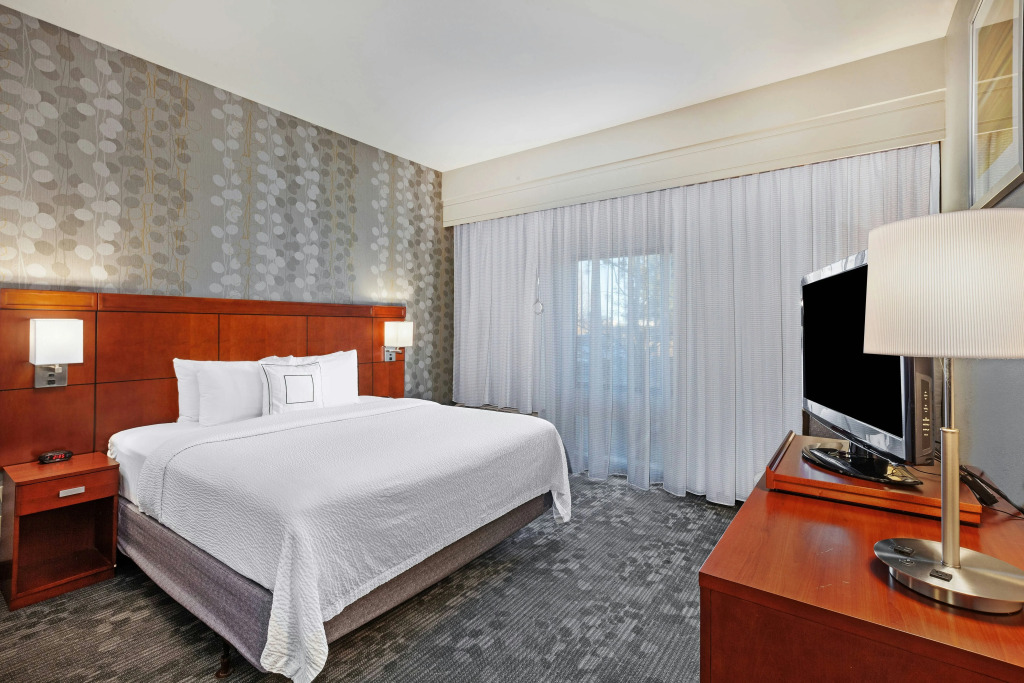 Courtyard by Marriott Tulsa Woodland Hills