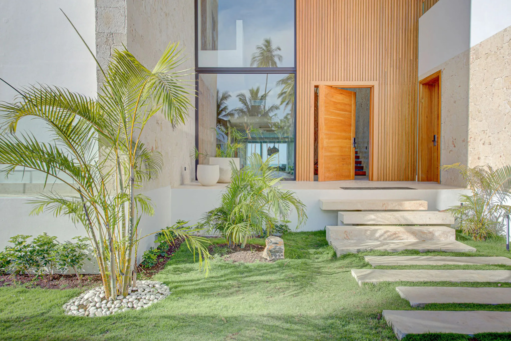 Luxury 9BR Beachfront Stunner With Private Pool
