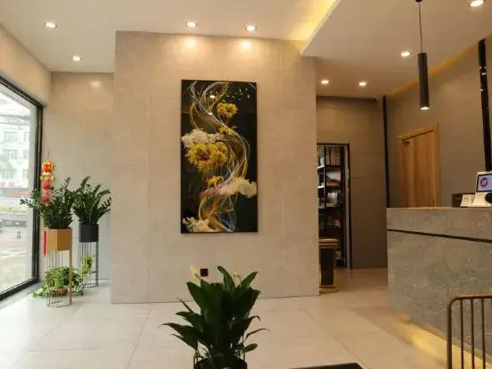 Yijia Hotel