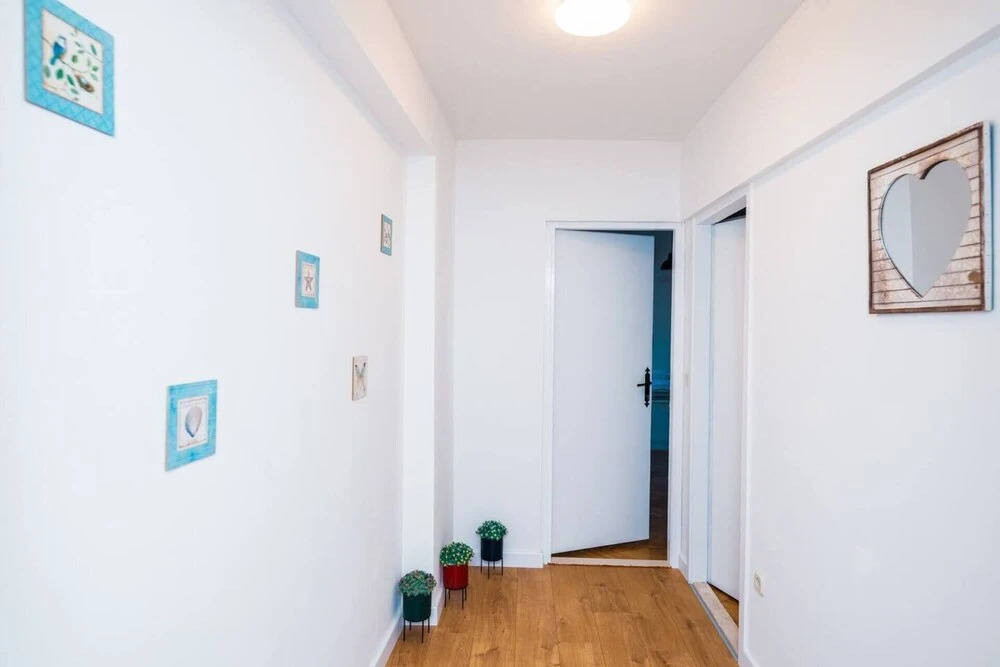 Immaculate 3-bed Apartment in Split