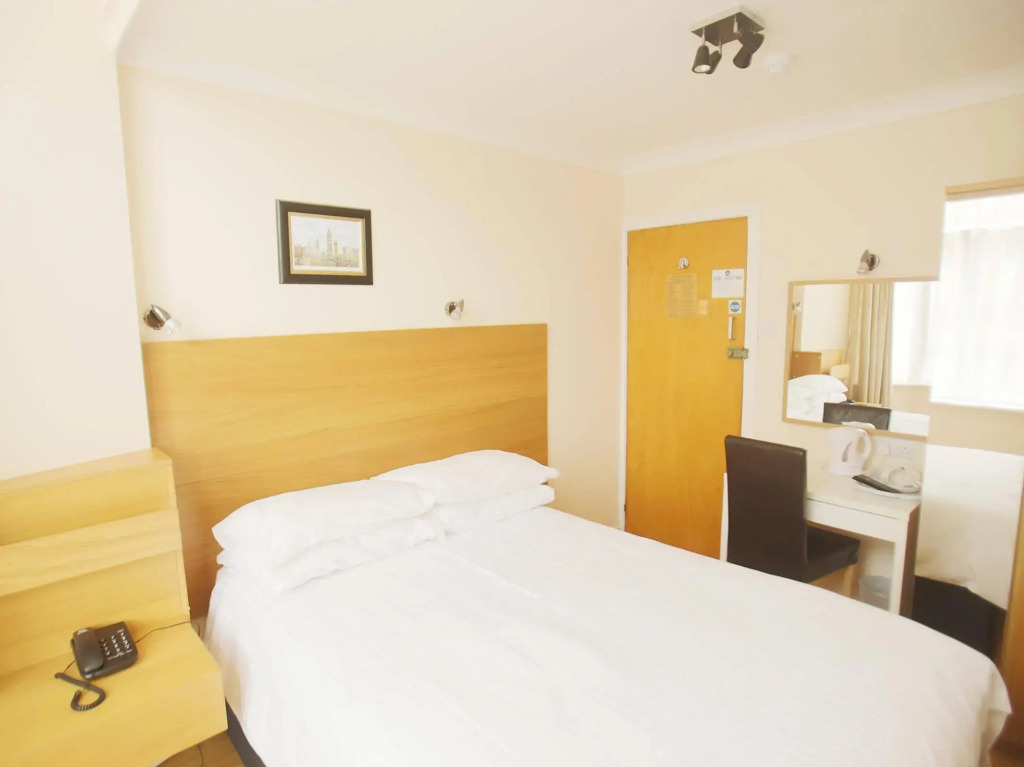For Students Only - Bath Street in Glasgow Near Charing Cross Station