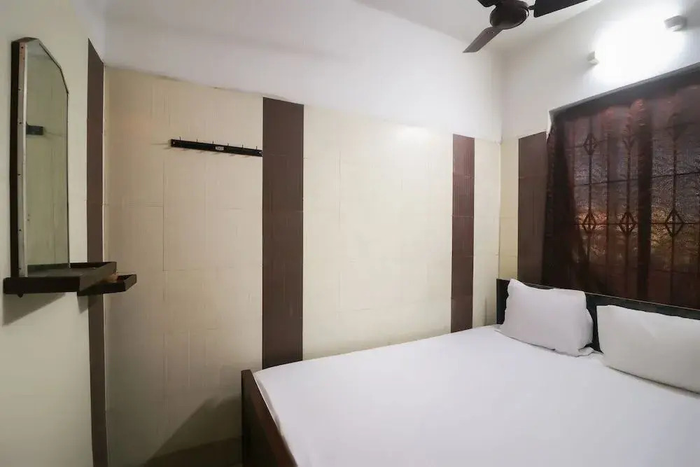 Silver Woods by OYO Rooms