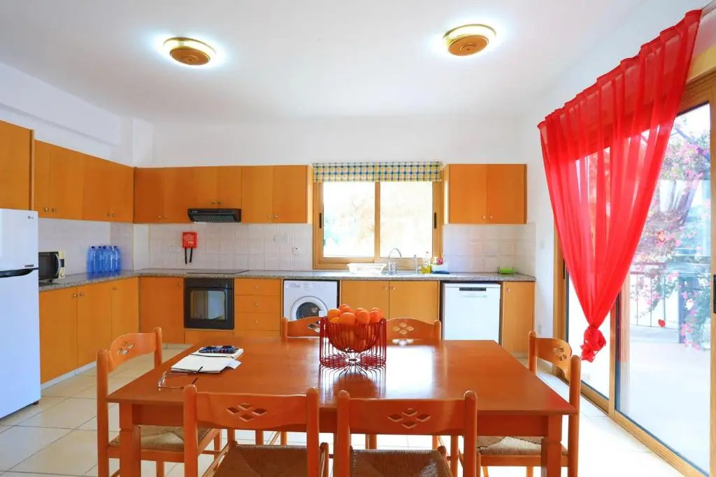 Villa Ira Finiki