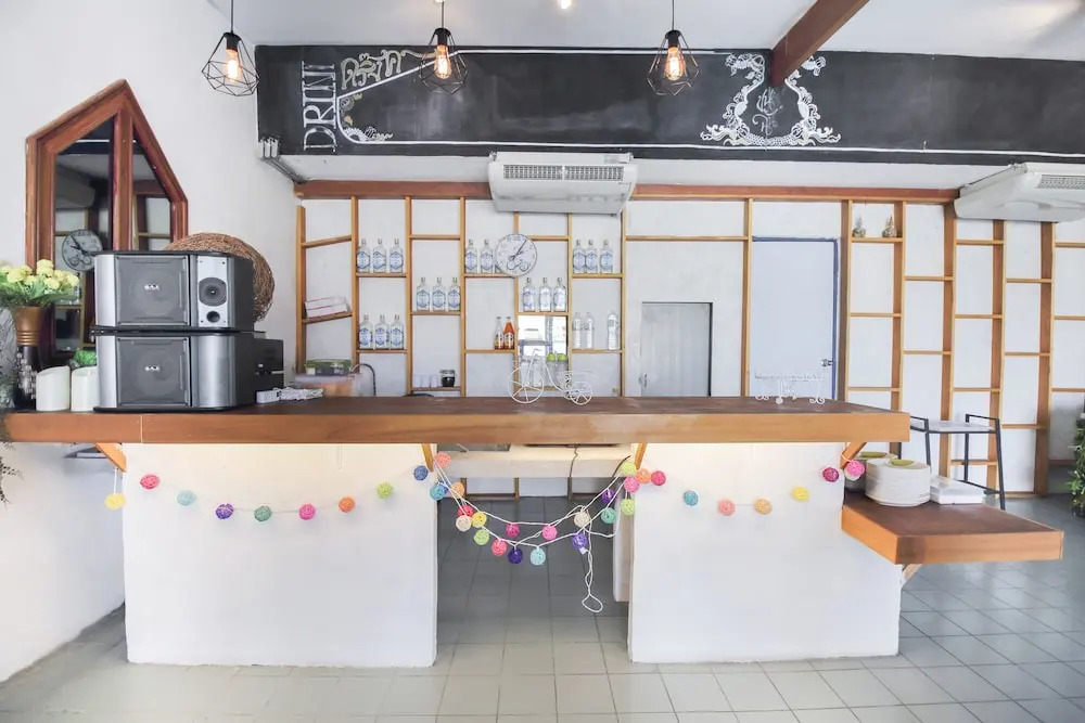 OYO 537 Na Banglampoo Hotel