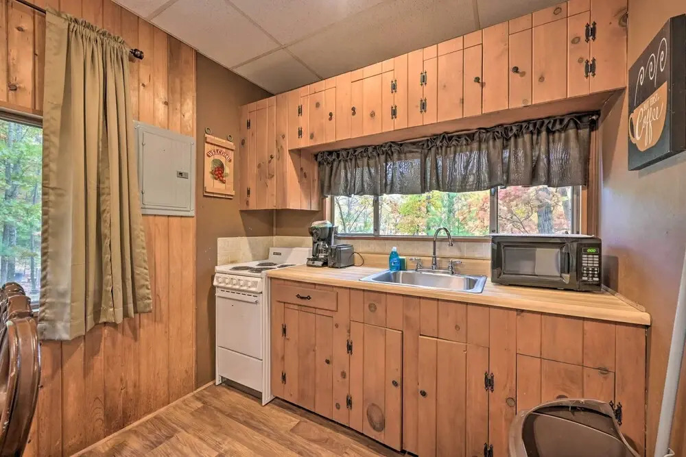 5 Mi to Raystown Lake Launch: Lucas Mccain Cabin