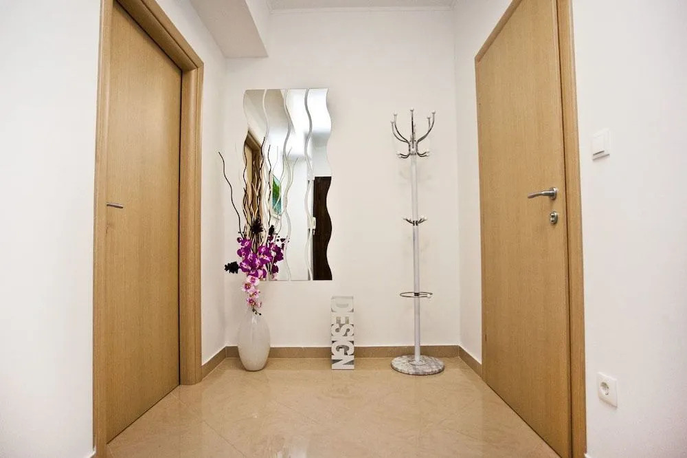 Split Apartments Peric
