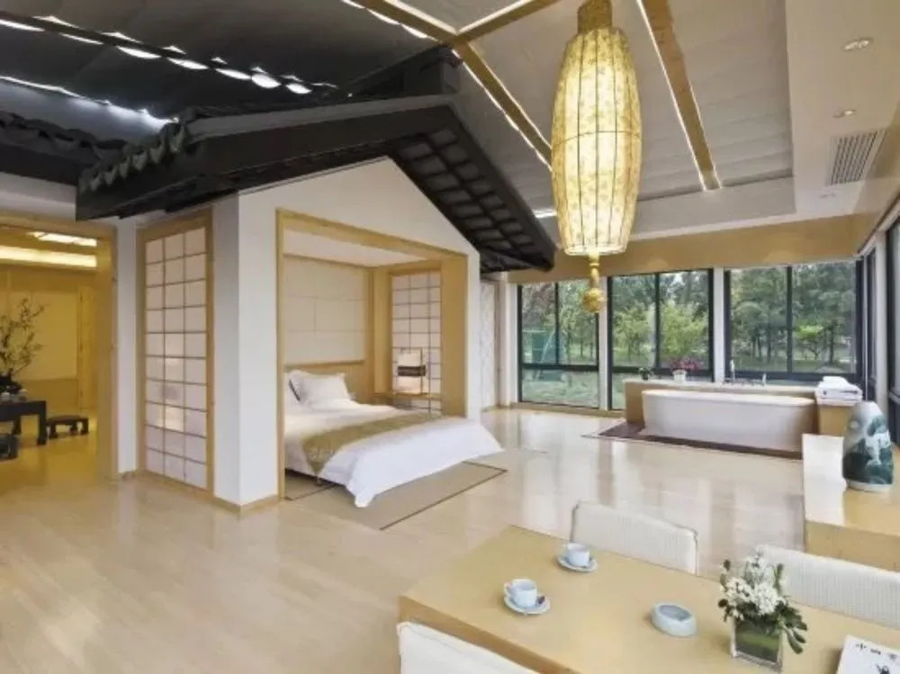 Yayuan Garden Holiday Hotel