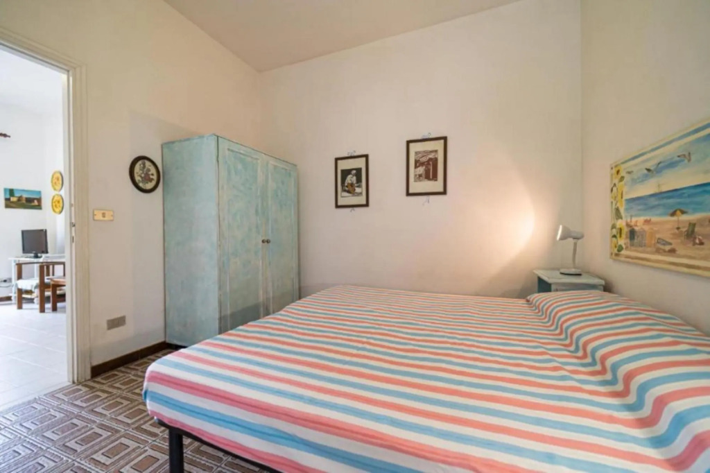 Girasoli in the center of Marina di Campo with private parking and outdoor space-I GIRASOLI