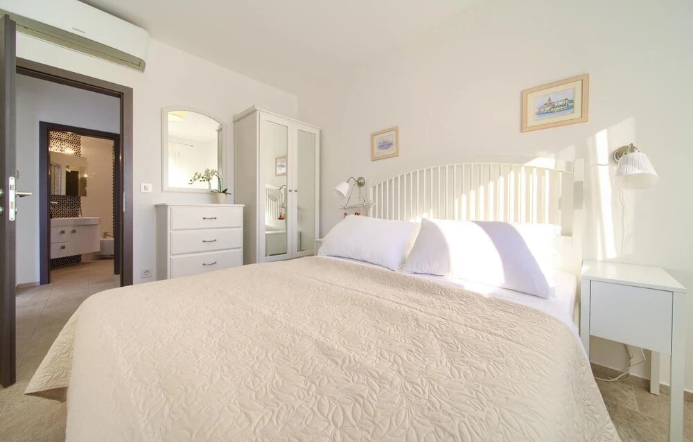 Awesome Home in Krk With Wifi and 2 Bedrooms